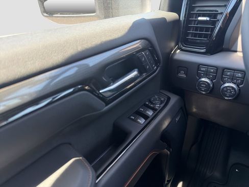 New 2026 GMC Sierra 3500 AT4 w/ AT4 Premium Plus Package AWD/4WD image 27
