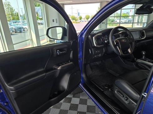 Certified 2023 Toyota Tacoma Limited AWD/4WD image 33