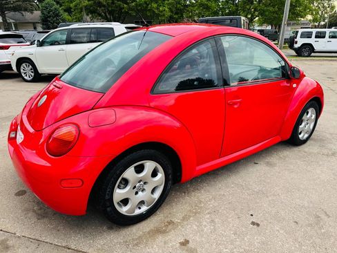 Used 2002 Volkswagen Beetle GLS FWD image 3