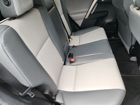 Used 2013 Toyota RAV4 Limited FWD image 18