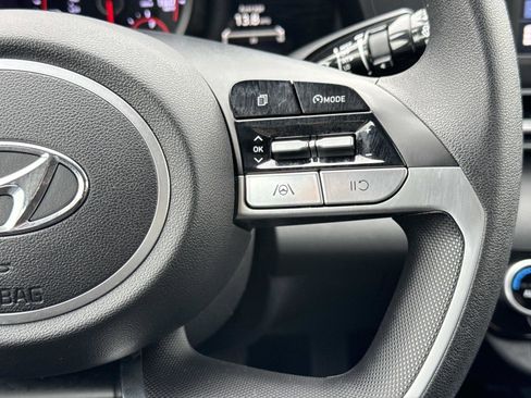 Used 2023 Hyundai Elantra SEL image 7