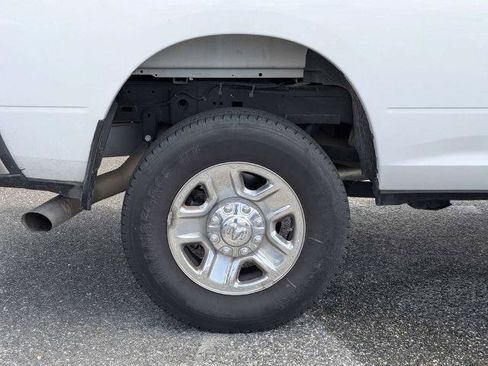 Used 2024 RAM 2500 Big Horn AWD/4WD image 9