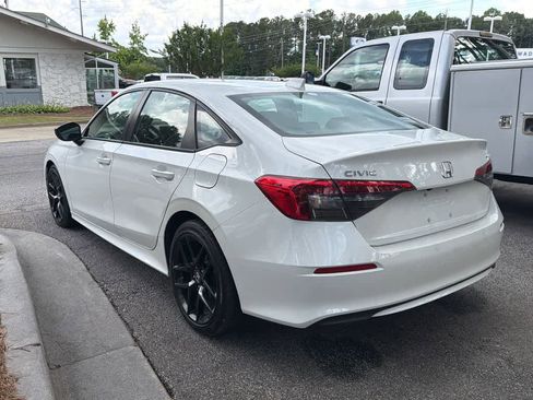 Used 2024 Honda Civic Sport image 9