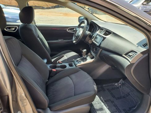 Used 2019 Nissan Sentra SV FWD image 4
