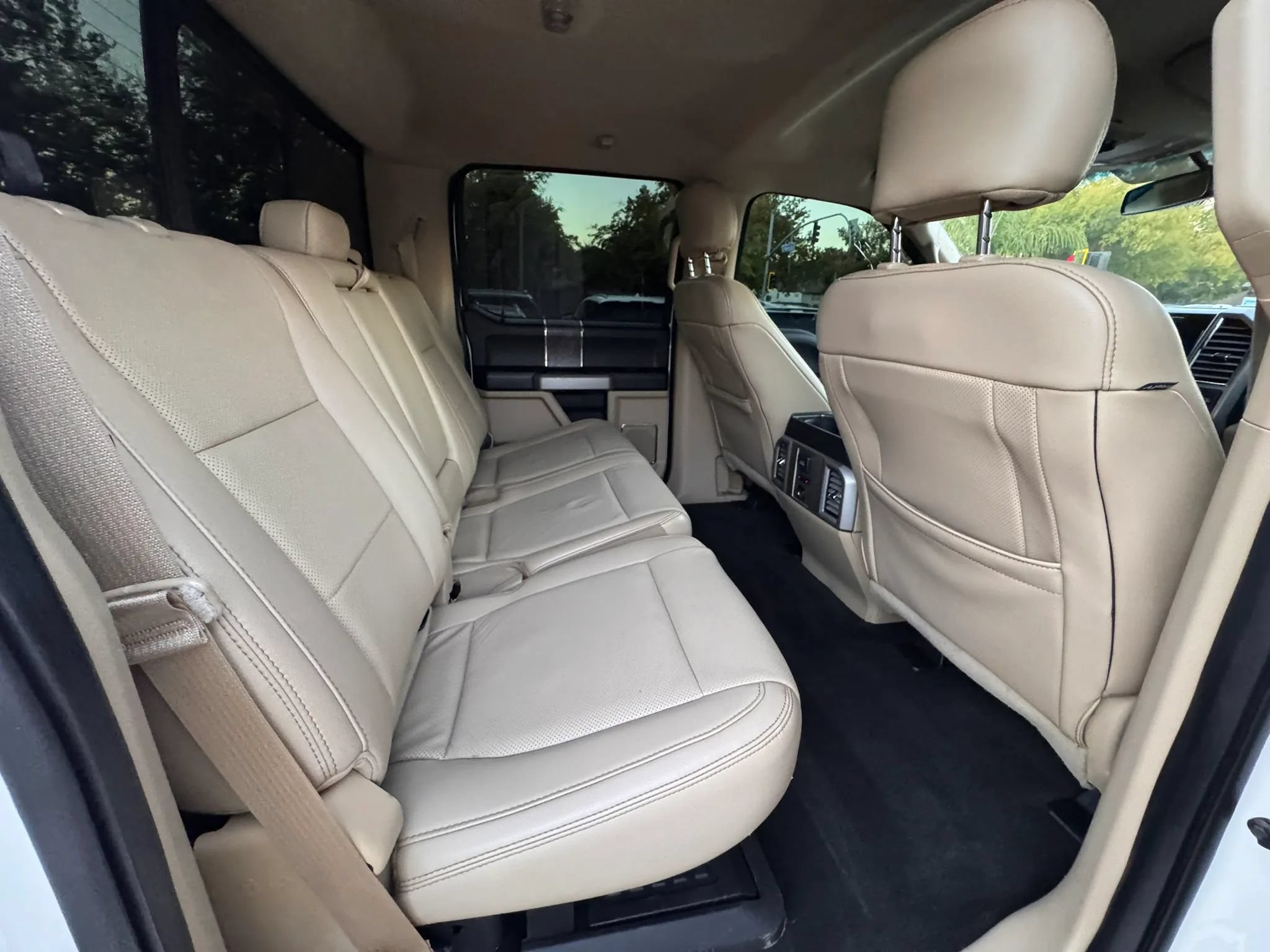 Used 2017 Ford F350 Lariat w/ Lariat Value Package AWD/4WD image 15