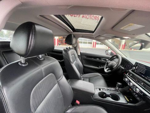 Used 2022 Honda Civic Touring image 7