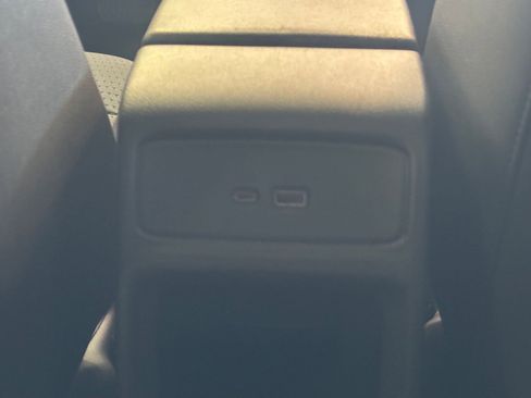 Used 2025 Chevrolet Trax LT w/ LT Convenience Package FWD image 28