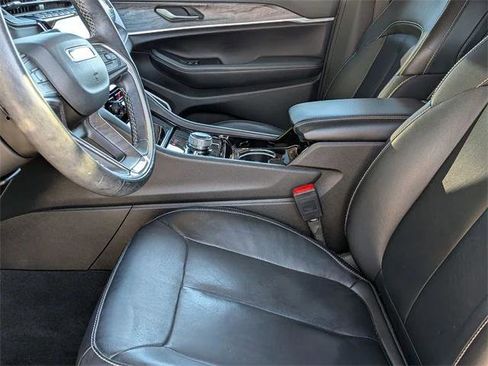 Certified 2022 Jeep Grand Cherokee L Limited image 16