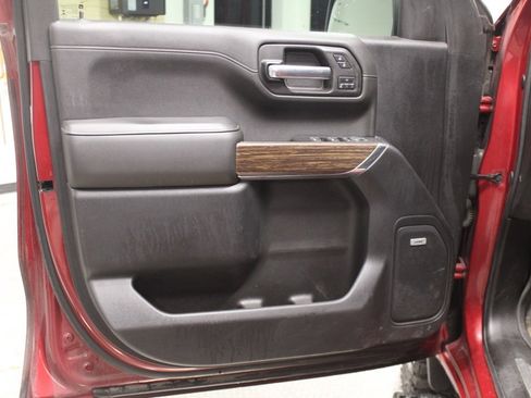 Used 2019 Chevrolet Silverado 1500 High Country w/ Technology Package image 18