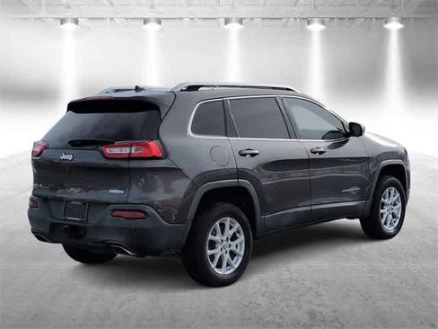 Used 2015 Jeep Cherokee Latitude w/ Comfort/Convenience Group image 8
