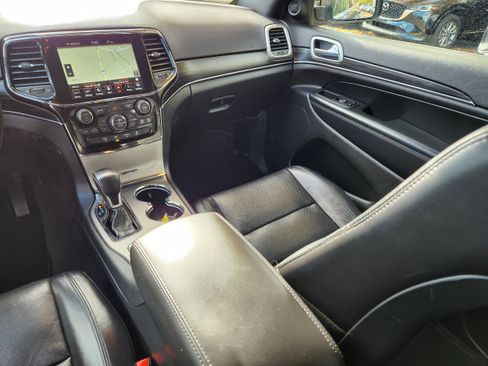 Used 2021 Jeep Grand Cherokee Limited w/ Luxury Group II image 15