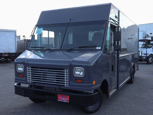 Used 2019 Ford E-450 and Econoline 450 Super Duty image 4