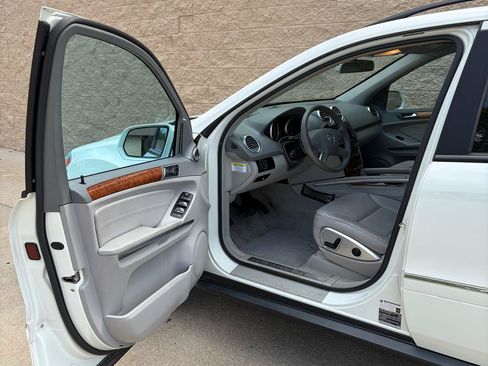 Used 2009 Mercedes-Benz ML 350 4MATIC image 4