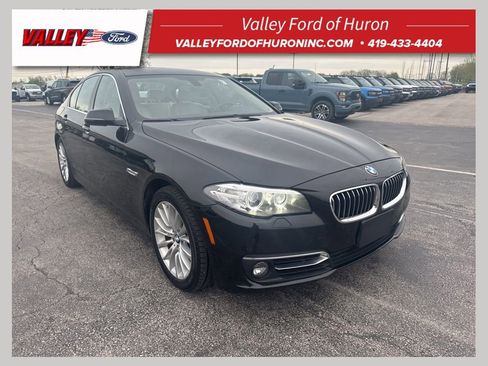 Used 2015 BMW 528i xDrive Sedan AWD/4WD image 1