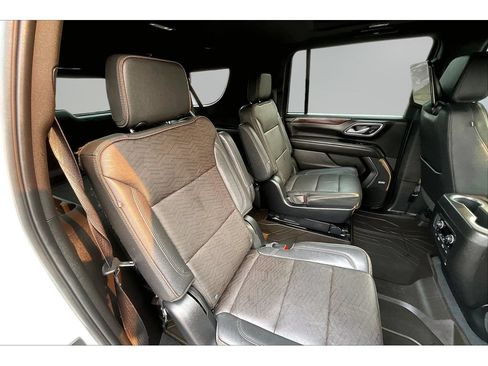 Used 2023 Chevrolet Suburban High Country w/ Max Trailering Package AWD/4WD image 21