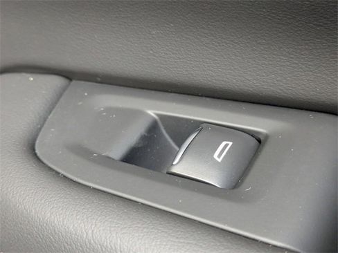 New 2026 Chevrolet Suburban High Country image 38