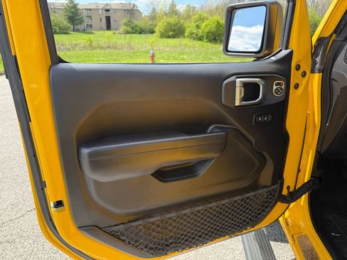 Used 2021 Jeep Wrangler Unlimited Rubicon w/ Dual Top Group image 9