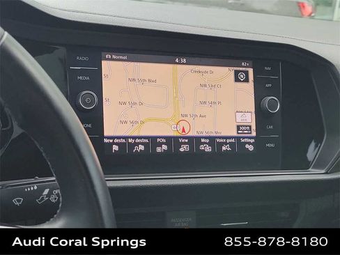 Used 2019 Volkswagen Jetta SEL Premium image 24