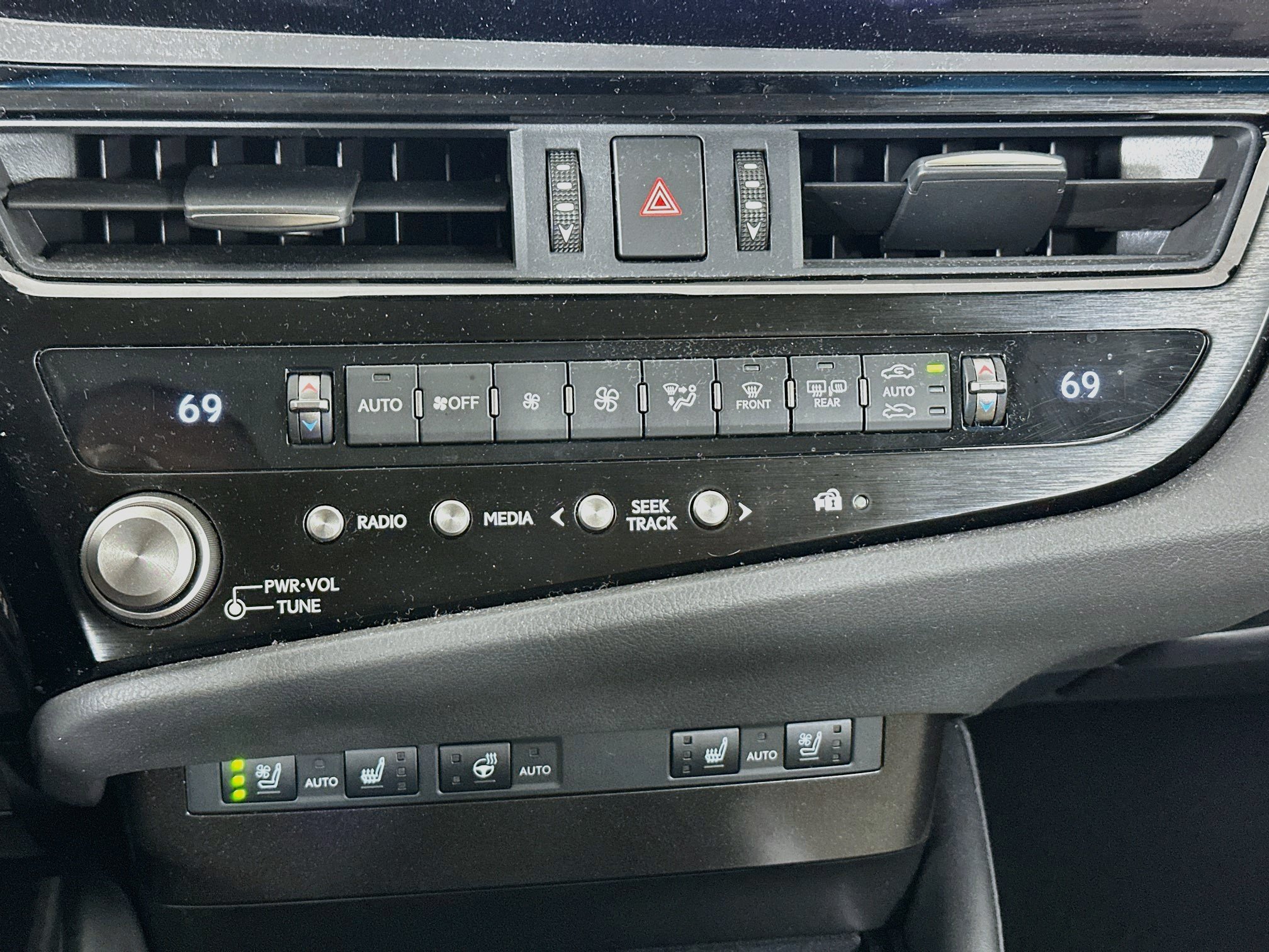 Used 2024 Lexus ES 350 w/ Premium Package FWD image 23