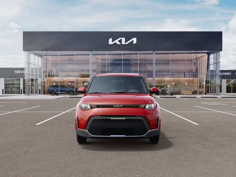 Used 2025 Kia Soul LX w/ LX Technology Package FWD image 2