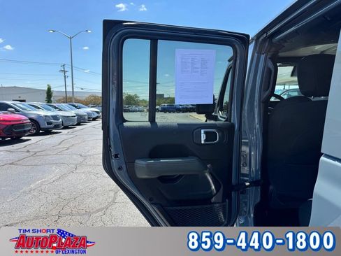 Used 2025 Jeep Gladiator Mojave w/ Convenience Group AWD/4WD image 45