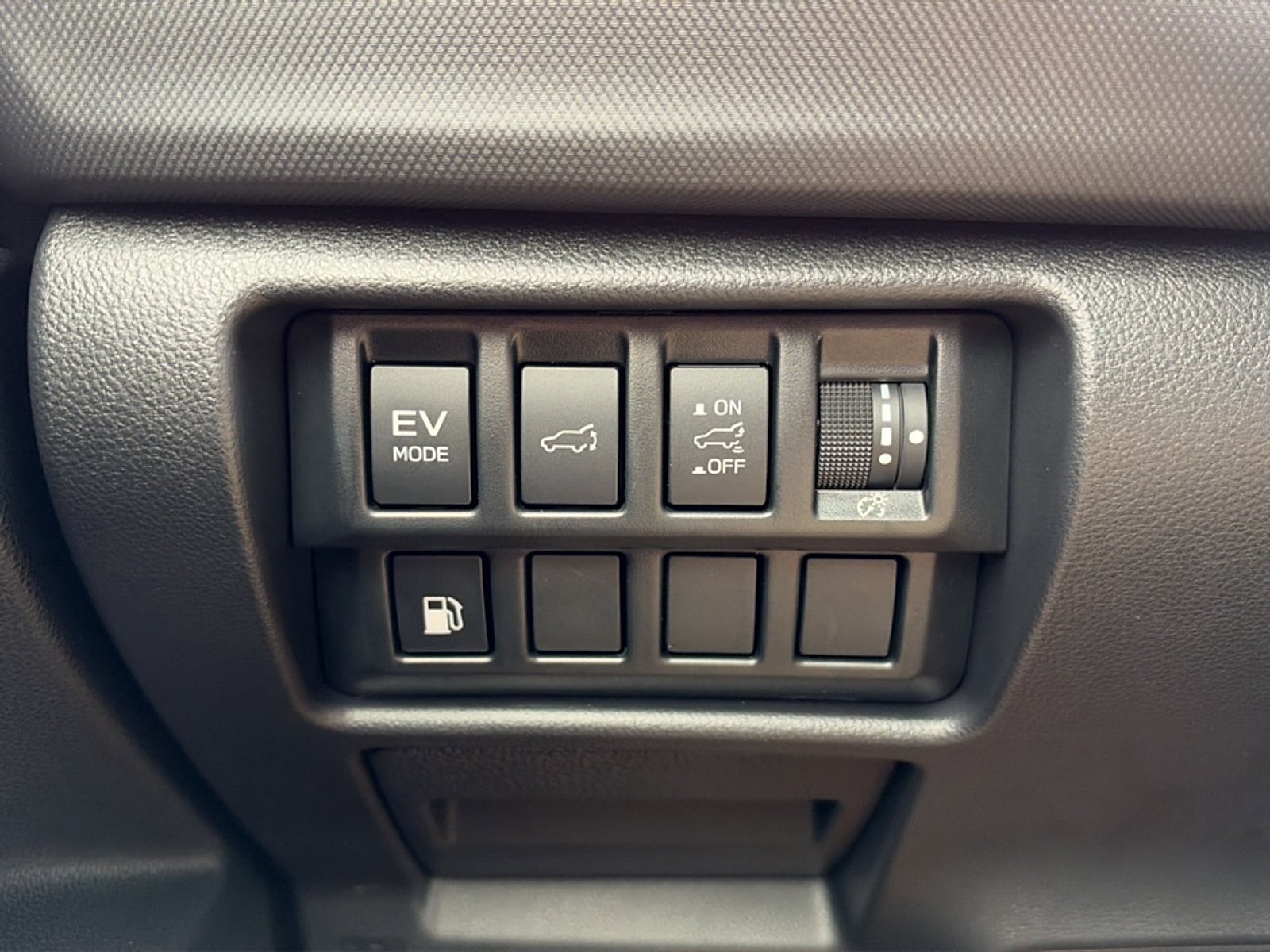Certified 2025 Subaru Forester Limited AWD/4WD image 30