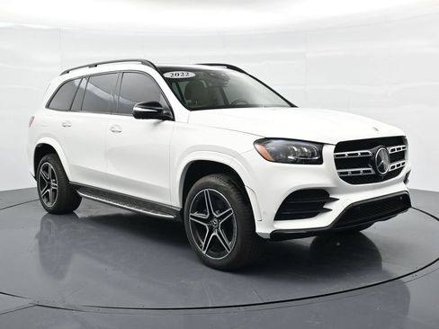 Used 2022 Mercedes-Benz GLS 450 4MATIC image 9