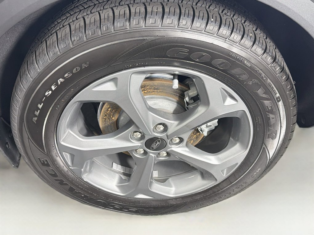 Used 2025 Ford Escape ST-Line FWD image 32