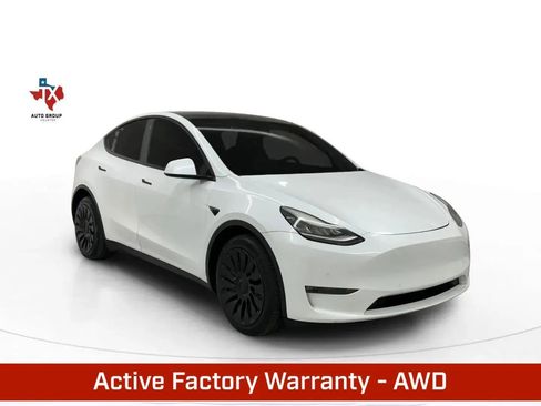 Used 2022 Tesla Model Y Long Range image 1