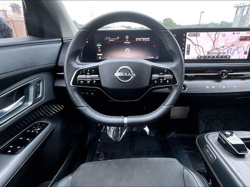 Used 2025 Nissan Ariya FWD image 10