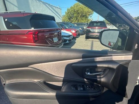 Used 2020 Nissan Murano S w/ Technology Package FWD image 11