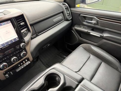 Used 2022 RAM 1500 Laramie AWD/4WD image 36