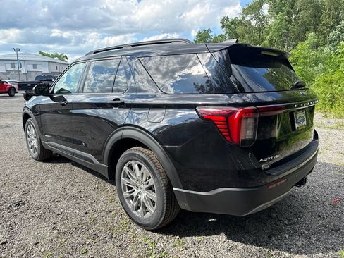 New 2026 Ford Explorer Active w/ Active Comfort Package AWD/4WD image 6