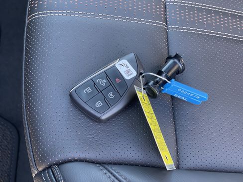 Certified 2024 Chevrolet Silverado 3500 High Country image 36