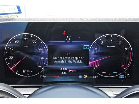 Used 2025 Mercedes-Benz GLC 43 AMG 4MATIC image 13