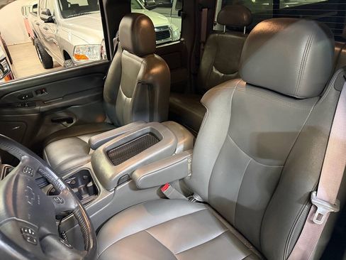 Used 2005 Chevrolet Silverado 2500 LT w/ Heavy-Duty Power Package AWD/4WD image 25