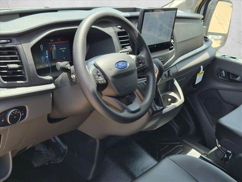 New 2026 Ford Transit 250 148 Medium Roof RWD image 3