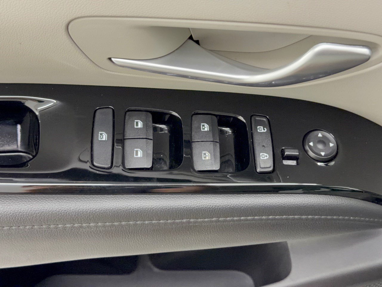 Used 2022 Hyundai Tucson Limited FWD image 15