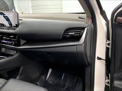 Used 2023 Nissan Rogue Platinum w/ Platinum Premium Package AWD/4WD image 19