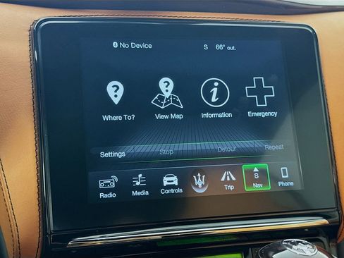 Used 2018 Maserati GranTurismo Sport image 17