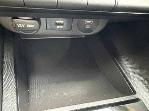 Used 2026 Hyundai Elantra SE FWD image 17
