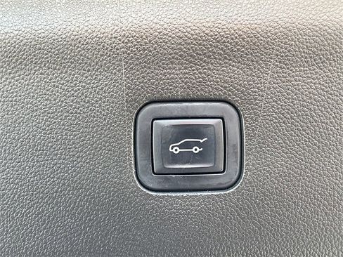 Certified 2022 Buick Enclave Premium image 11