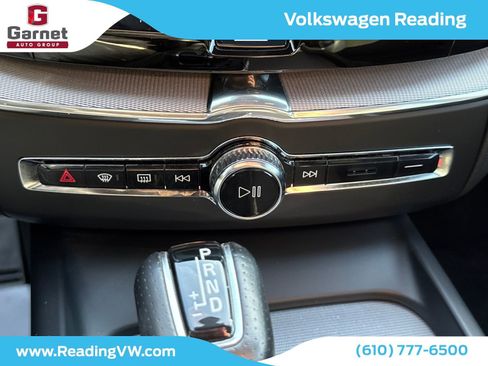 Used 2018 Volvo XC60 T5 R-Design w/ Convenience Package image 33