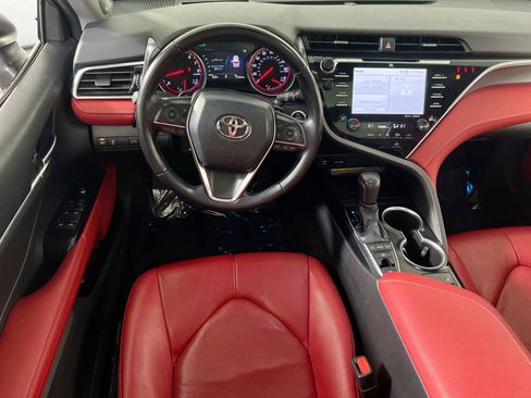 Used 2018 Toyota Camry XSE image 22