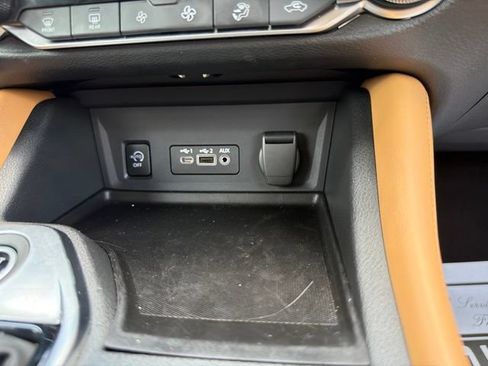 Used 2025 Nissan Sentra SV w/ SV Premium Package FWD image 25