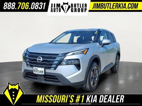 Used 2024 Nissan Rogue SV FWD image 5