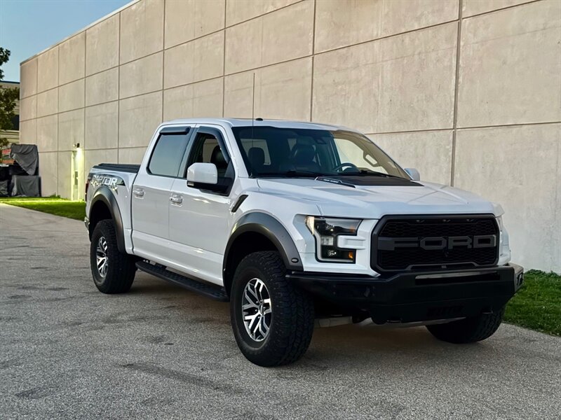 Used 2018 Ford F150 Raptor w/ Equipment Group 802A Luxury AWD/4WD image 4