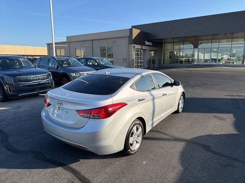 Used 2013 Hyundai Elantra GLS w/ Preferred Pkg image 10