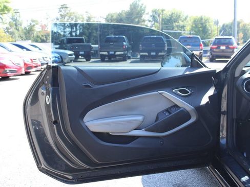 Used 2016 Chevrolet Camaro LT RWD image 12