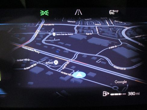 Used 2022 Volvo XC60 B5 Momentum image 10